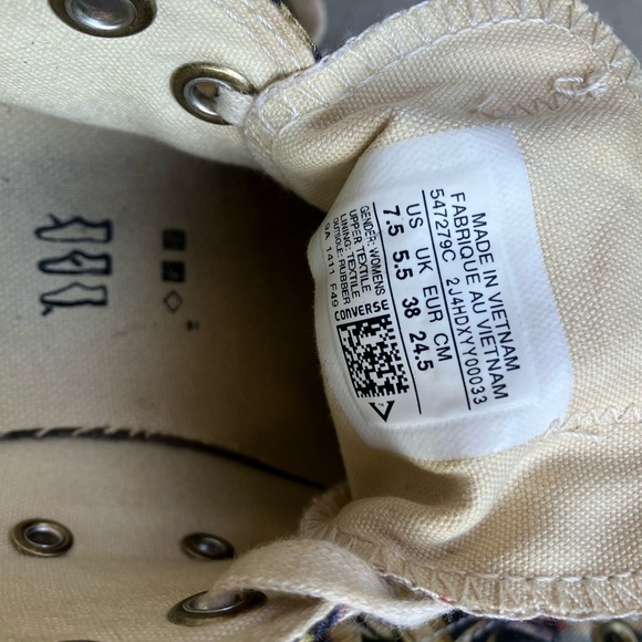 Floral Converse 7.5US - Picture 5 of 6